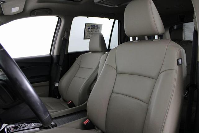 Photo of 2019 White Diamond Pearl Honda Pilot