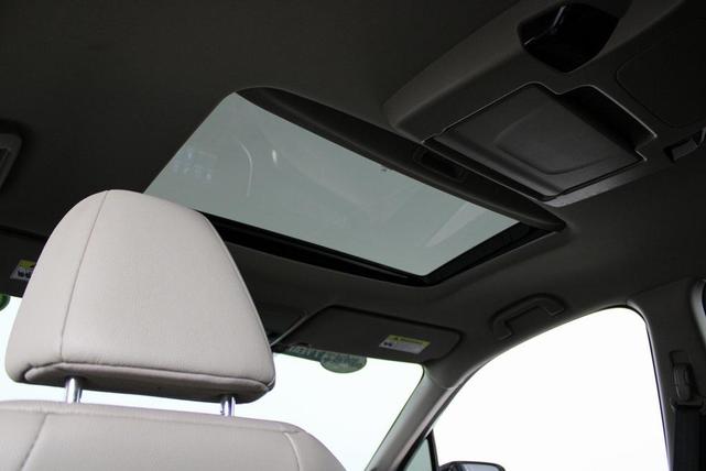 Photo of 2019 White Diamond Pearl Honda Pilot
