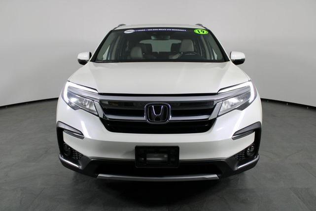 Photo of 2019 White Diamond Pearl Honda Pilot