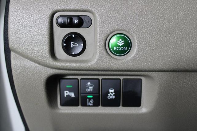 Photo of 2019 White Diamond Pearl Honda Pilot