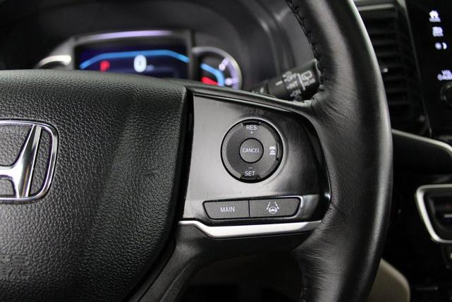 Photo of 2019 White Diamond Pearl Honda Pilot