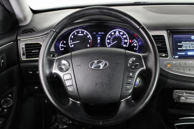 Photo of 2013 Titanium Gray Metallic Hyundai Genesis