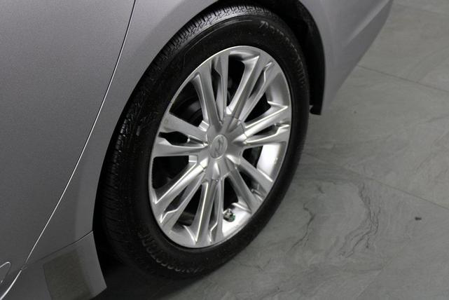 Photo of 2013 Titanium Gray Metallic Hyundai Genesis
