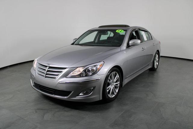 Photo of 2013 Titanium Gray Metallic Hyundai Genesis