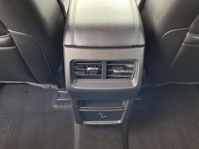 Photo of 2022 Atlas Blue Metallic Ford Edge