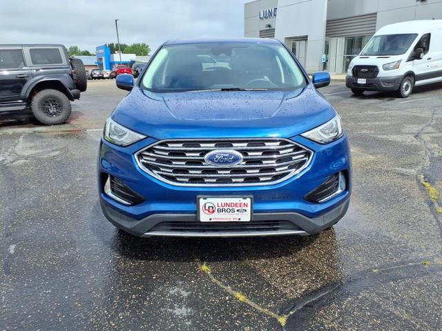 Photo of 2022 Atlas Blue Metallic Ford Edge