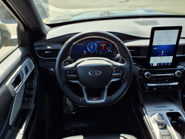 Photo of 2023 Agate Black Metallic Ford Explorer