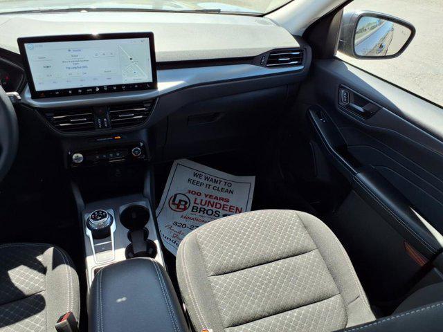 Photo of 2024 Carbonized Gray Metallic Ford Escape