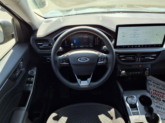 Photo of 2024 Carbonized Gray Metallic Ford Escape