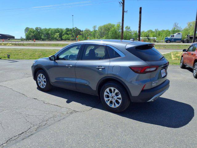 Photo of 2024 Carbonized Gray Metallic Ford Escape