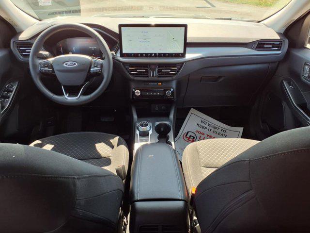 Photo of 2024 Carbonized Gray Metallic Ford Escape