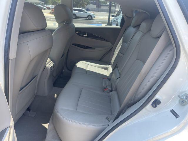 Photo of 2010 Moonlight White Pearl INFINITI EX35