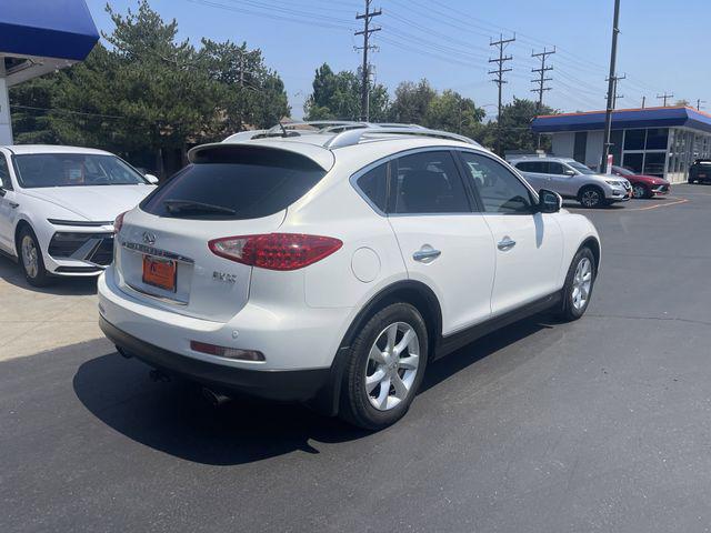 Photo of 2010 Moonlight White Pearl INFINITI EX35