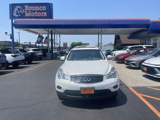 Photo of 2010 Moonlight White Pearl INFINITI EX35