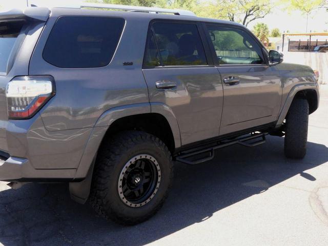 Photo of 2014 Gray Toyota 4Runner