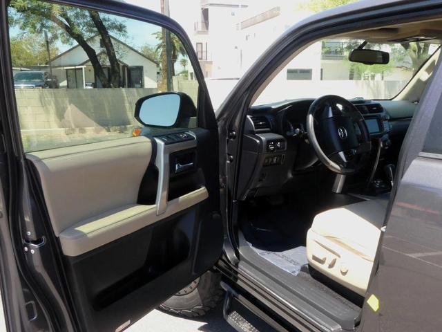 Photo of 2014 Gray Toyota 4Runner