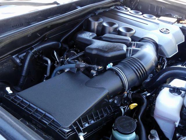 Photo of 2014 Gray Toyota 4Runner