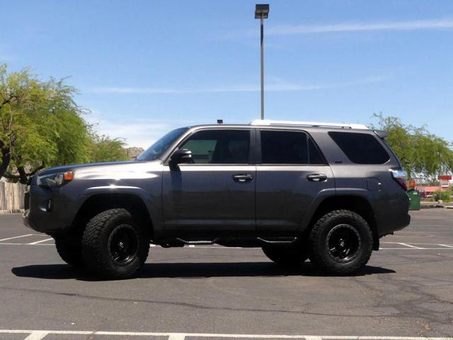Photo of 2014 Gray Toyota 4Runner