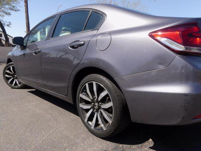Photo of 2015 Gray Honda Civic