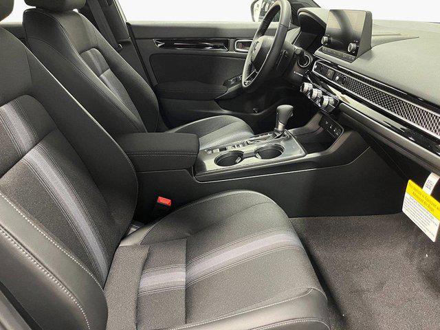Photo of 2025 Sand Dune Pearl Honda Civic Hybrid