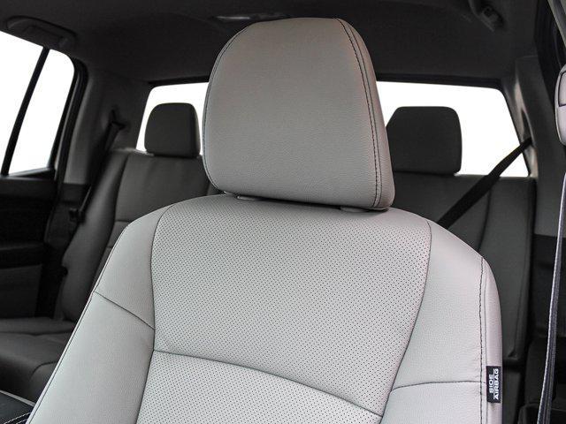 Photo of 2025 Platinum White Pearl Honda Ridgeline