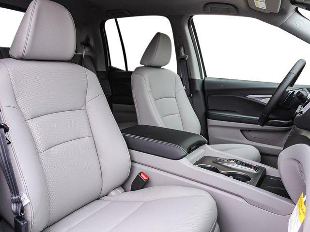 Photo of 2025 Platinum White Pearl Honda Ridgeline