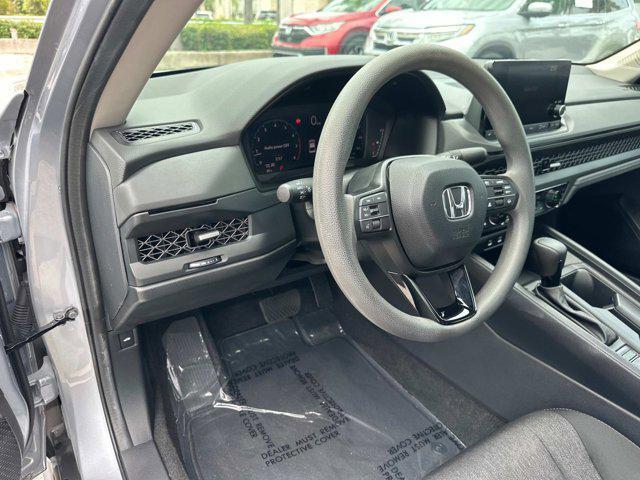Photo of 2023 Lunar Silver Metallic Honda Accord