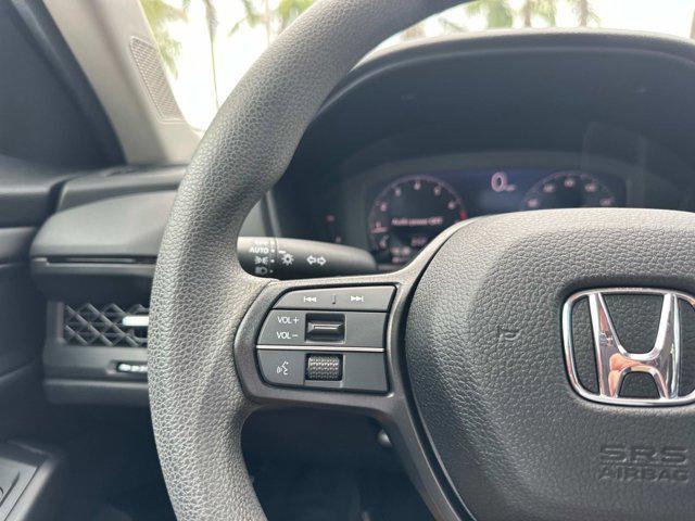 Photo of 2023 Lunar Silver Metallic Honda Accord