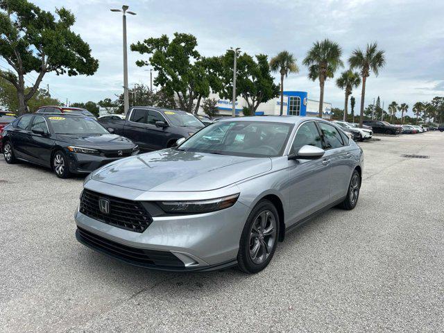 Photo of 2023 Lunar Silver Metallic Honda Accord