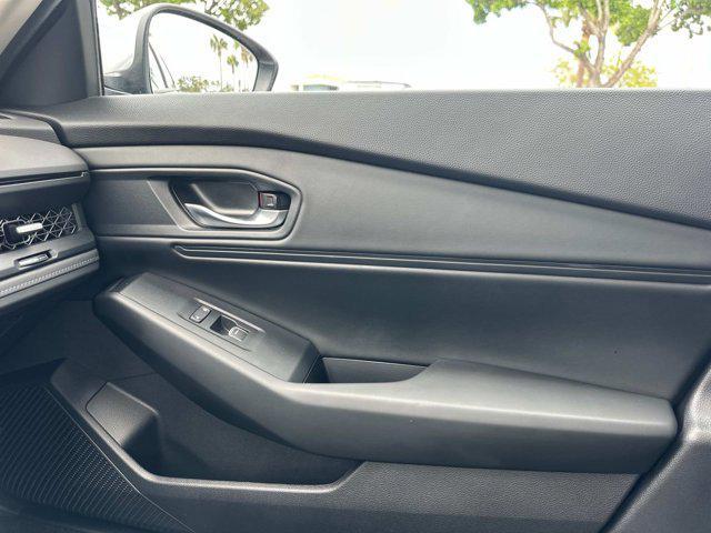 Photo of 2023 Lunar Silver Metallic Honda Accord