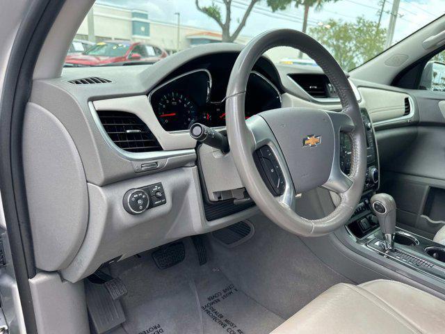 Photo of 2017 Silver Ice Metallic Chevrolet Traverse
