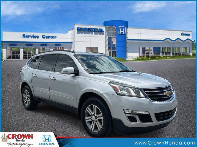Photo of 2017 Silver Ice Metallic Chevrolet Traverse