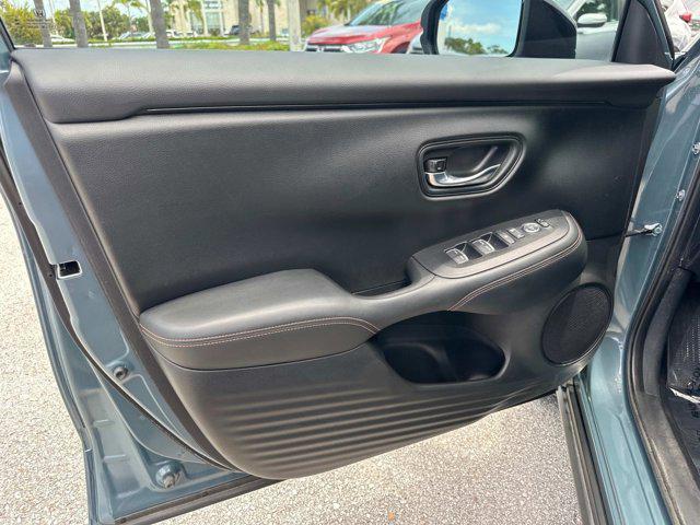 Photo of 2024 Modern Steel Metallic Honda HR-V