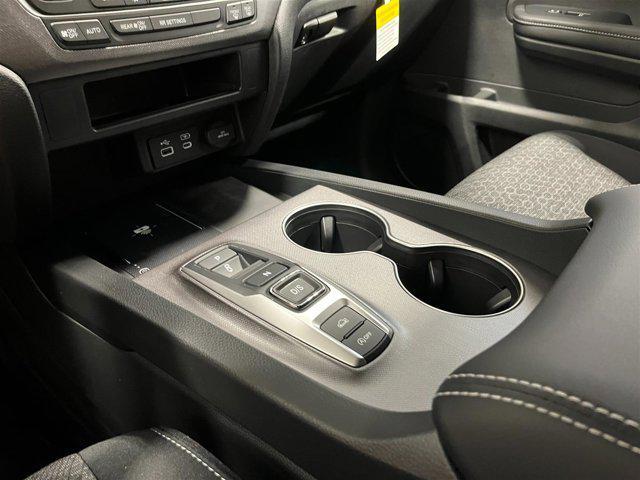 Photo of 2025 Crystal Black Pearl Honda Ridgeline