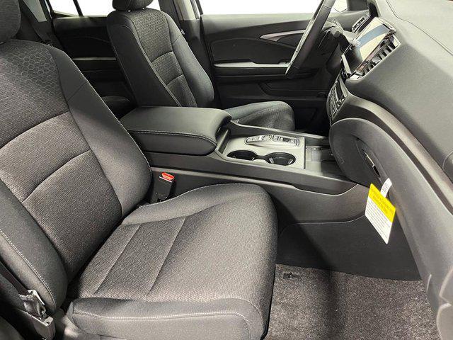 Photo of 2025 Crystal Black Pearl Honda Ridgeline