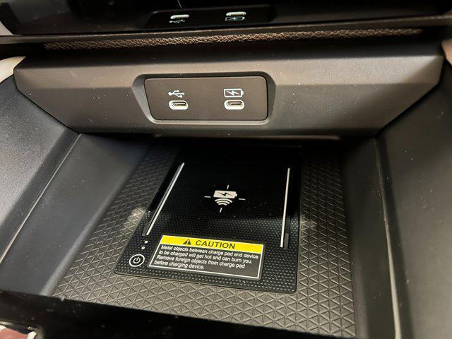 Photo of 2025 Platinum White Pearl Honda Accord Hybrid