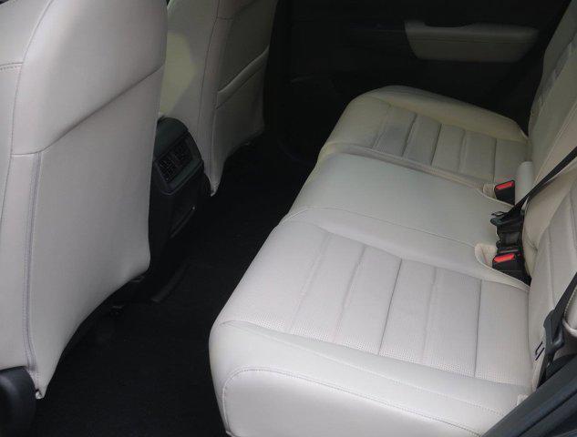 Photo of 2025 Platinum White Pearl Honda CR-V