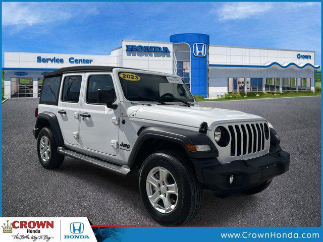 Photo of 2023 Bright White Clearcoat Jeep Wrangler