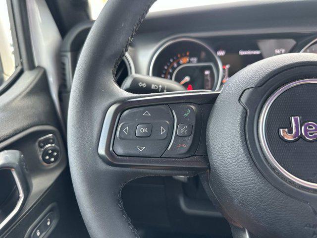 Photo of 2023 Bright White Clearcoat Jeep Wrangler