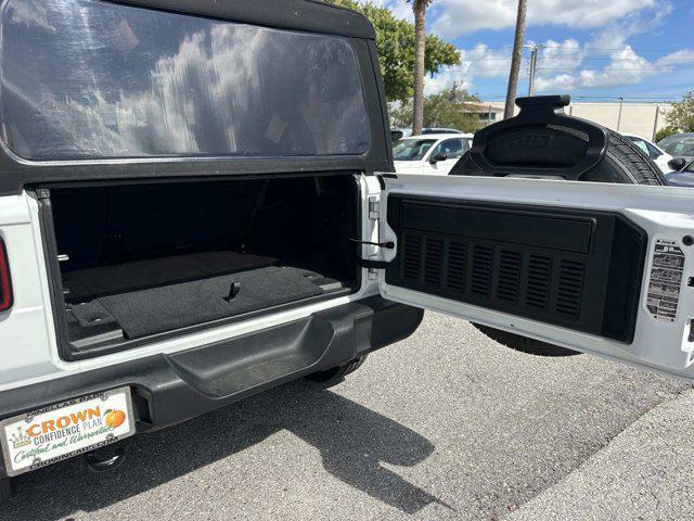 Photo of 2023 Bright White Clearcoat Jeep Wrangler