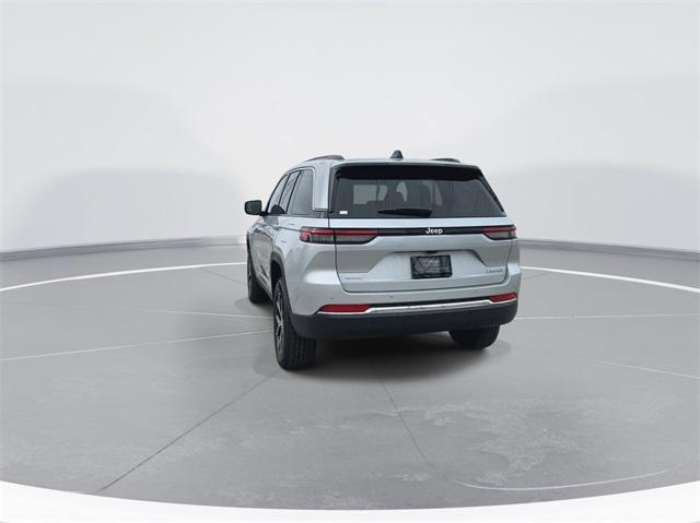 Photo of 2024 Silver Zynith Jeep Grand Cherokee