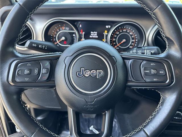 Photo of 2020 Black Clearcoat Jeep Wrangler