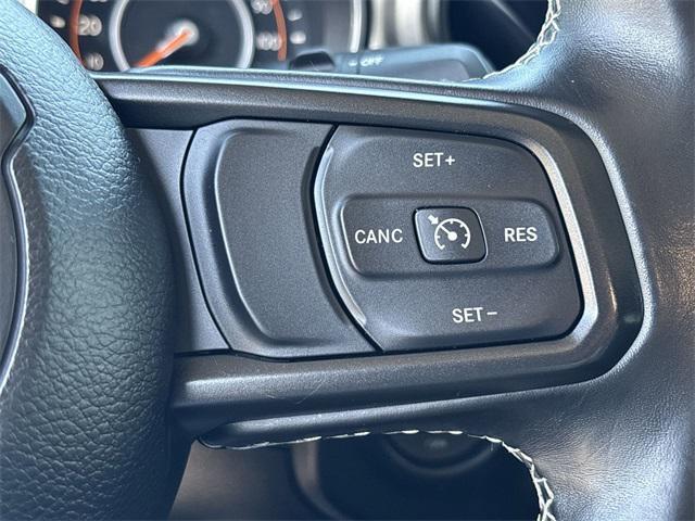 Photo of 2020 Black Clearcoat Jeep Wrangler