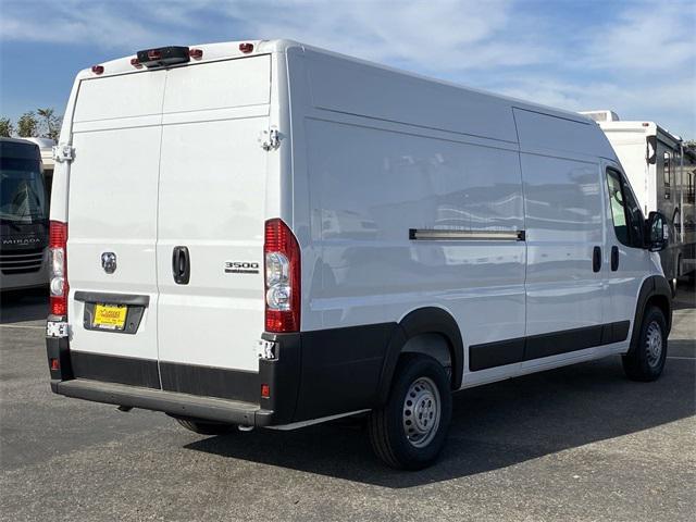Photo of 2024 Bright White Clearcoat RAM ProMaster 3500