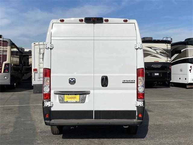 Photo of 2024 Bright White Clearcoat RAM ProMaster 3500