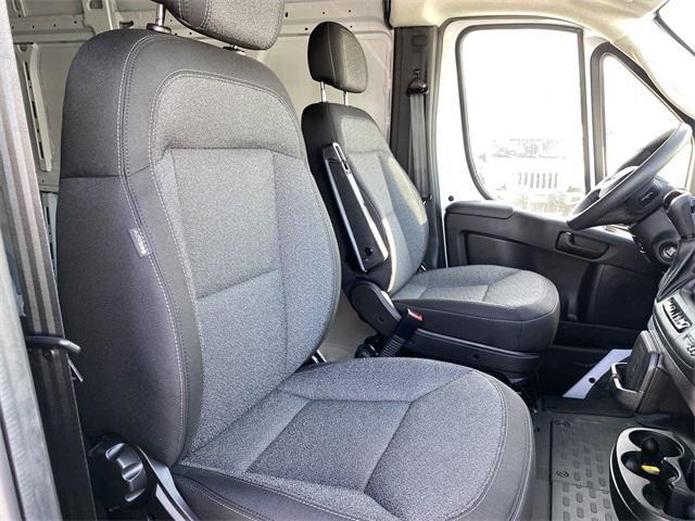 Photo of 2024 Bright White Clearcoat RAM ProMaster 3500