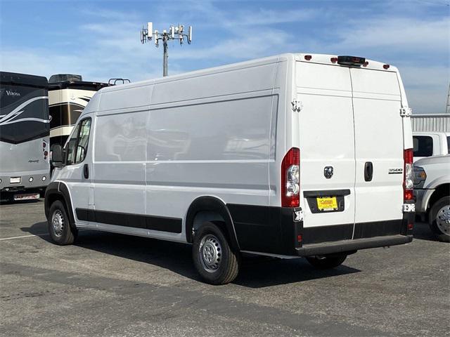 Photo of 2024 Bright White Clearcoat RAM ProMaster 3500