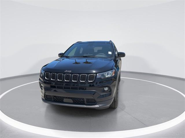 Photo of 2025 Diamond Black Crystal Pearlcoat Jeep Compass