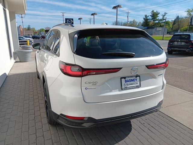 Photo of 2025 Rhodium White Premium Mazda CX-90 PHEV
