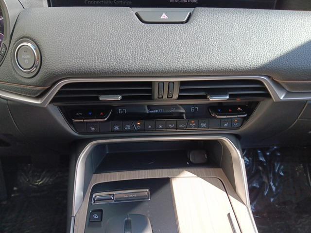Photo of 2025 Rhodium White Premium Mazda CX-90 PHEV